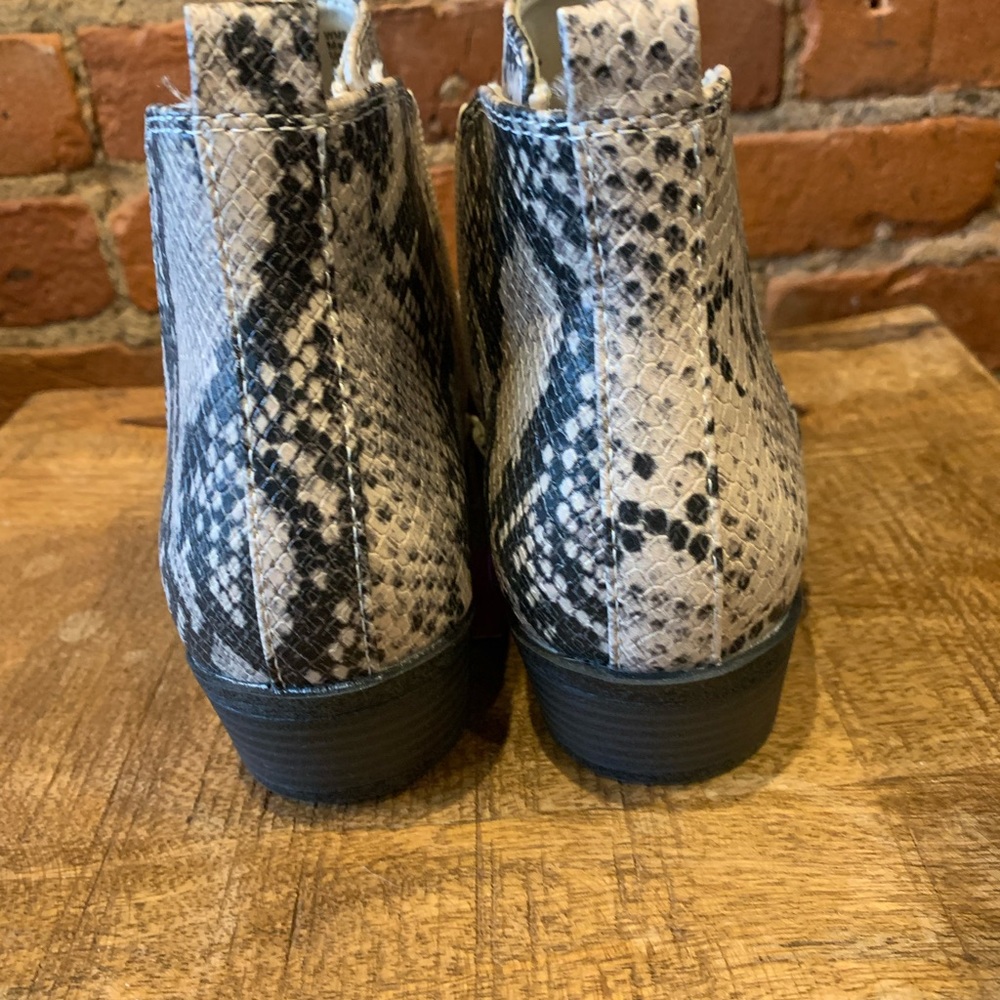Bootie - Picture 4 of 6